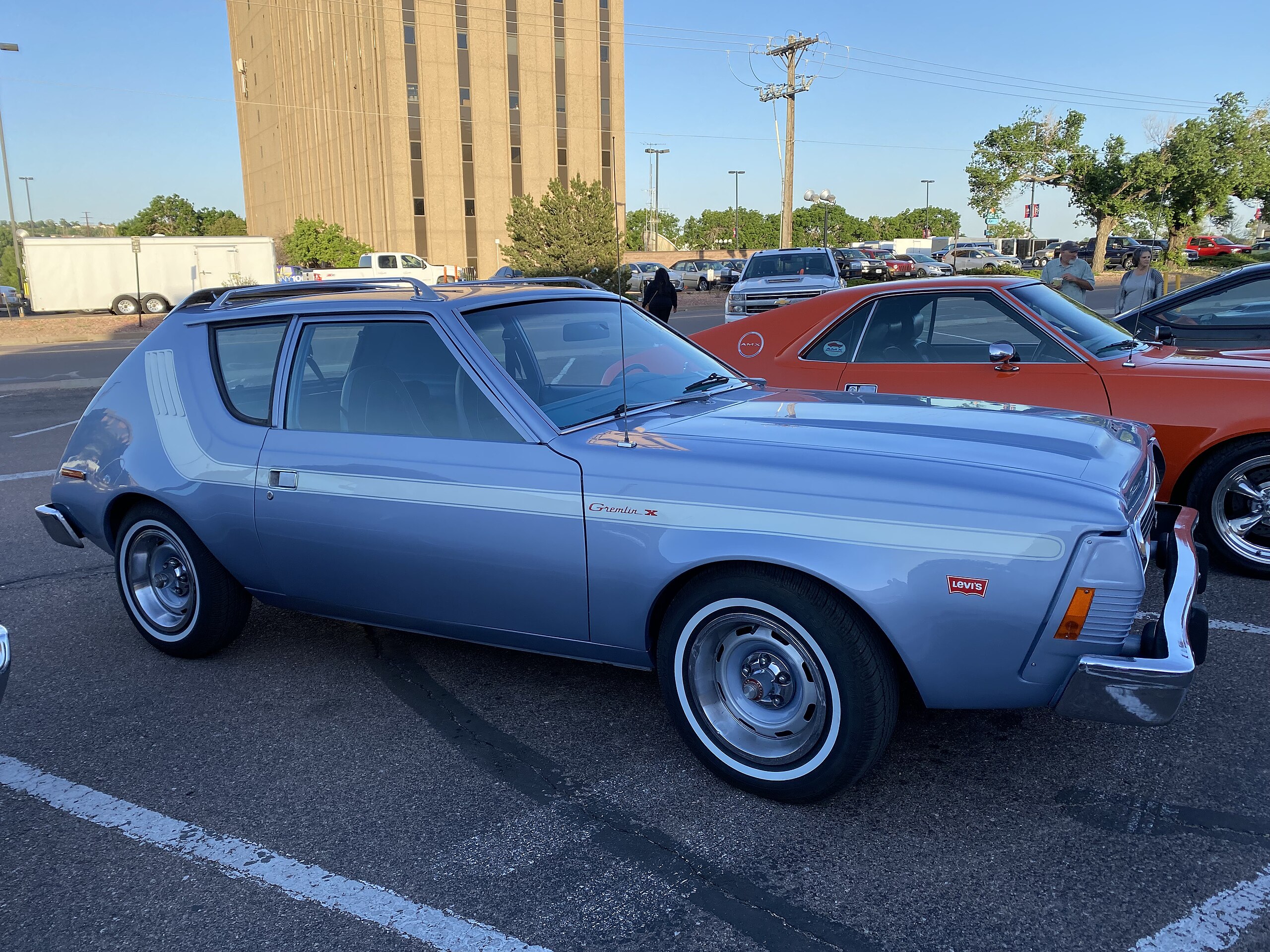 File:1974 AMC Gremlin X and Levi's package in Diamond blue at 2021 AMO   - Wikimedia Commons