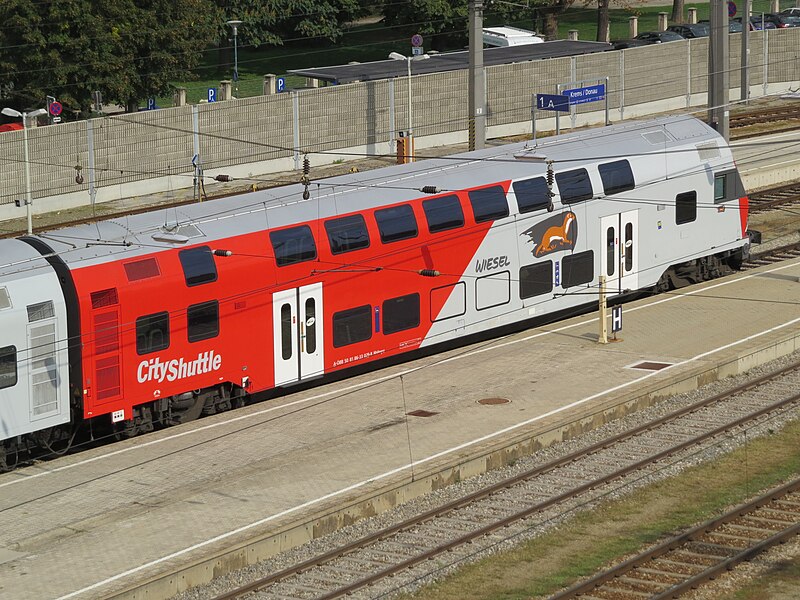 File:2017-09-28 (324) ÖBB 86-33 029-8 at Bahnhof Krems an der Donau.jpg