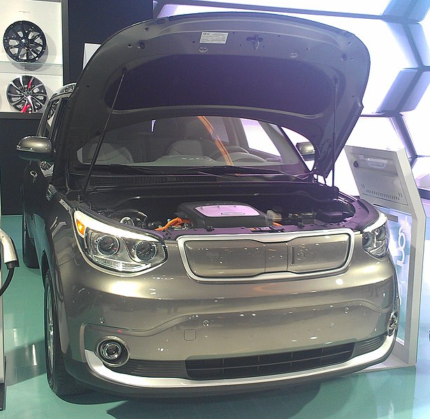 File:2018 Kia Soul au SIAM 2018.jpg