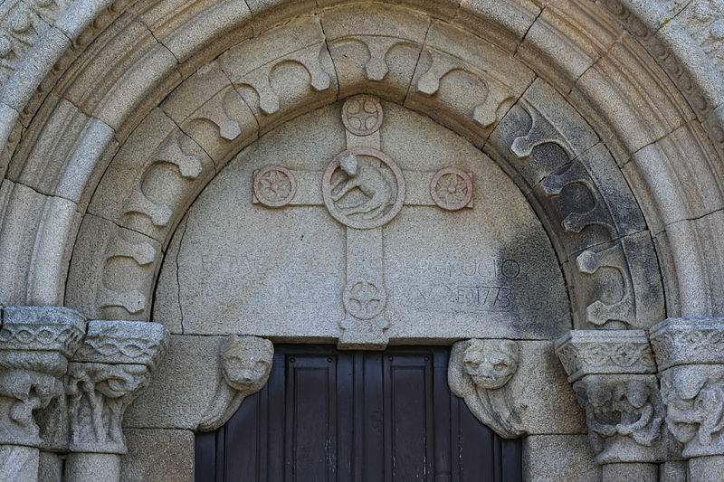 File:A Mezquita San Pedro tympanum599.JPG