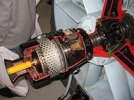 Cutaway view of an air-start motor of a General Electric J79 turbojet