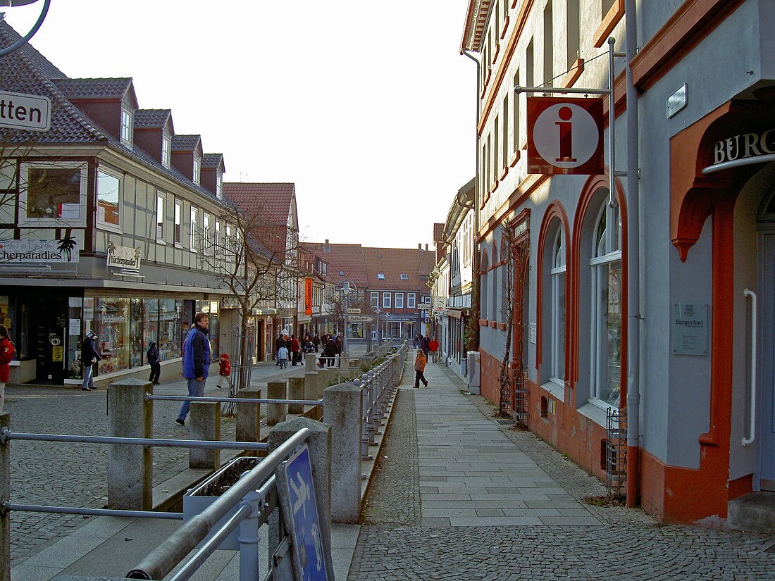 File:Alfeld Marktstrasse 1 2005.jpg