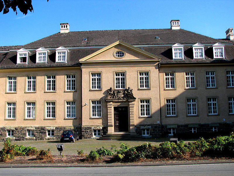 File:Altes Kreishaus in Meschede.jpg