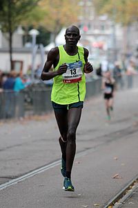 Kipketer at the 2014 Amsterdam Marathon. Am2014-gideon-kipketer-branko-collin-01.jpg