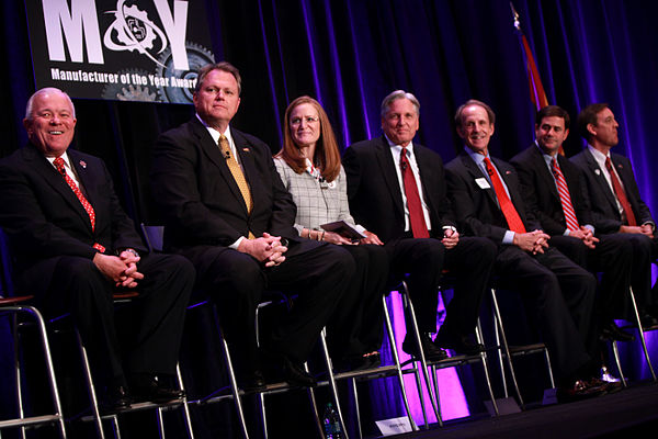 Candidates for Governor speaking at a forum hosted by the Arizona Chamber of Commerce and Industry. From left to right: Al Melvin, Scott Smith, Christ