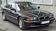 Во втором сезоне «Фома» временно пересел на BMW 7 E38