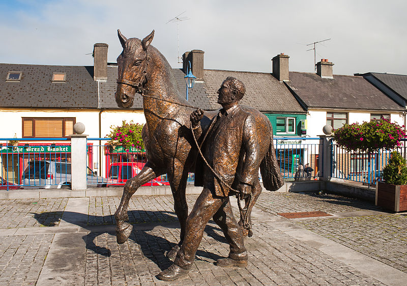 File:Ballinasloe Horse and Handler Sculpture by James McCarthy 2010 09 15.jpg