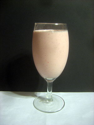 Low-Fat Strawberry-Banana Yogurt Smoothie 1 cu...