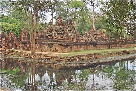 ไฟล์:Banteay_Srei,_chef-dœuvre_de_lart_khmer_(6883277703).jpg