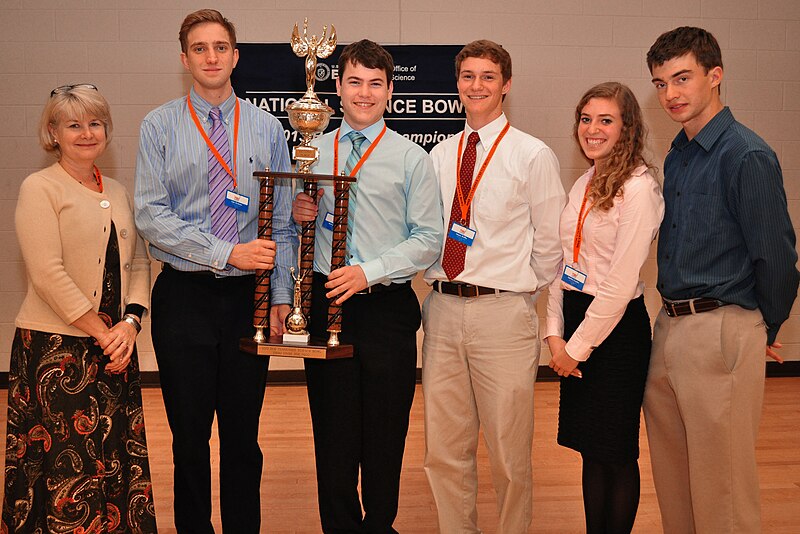 File:Bearden High 2st Place Tennessee Science Bowl 2013 (8509108849).jpg