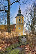 Church (with furnishings), churchyard and enclosure wall with churchyard gate, seven tombs and hereditary burial