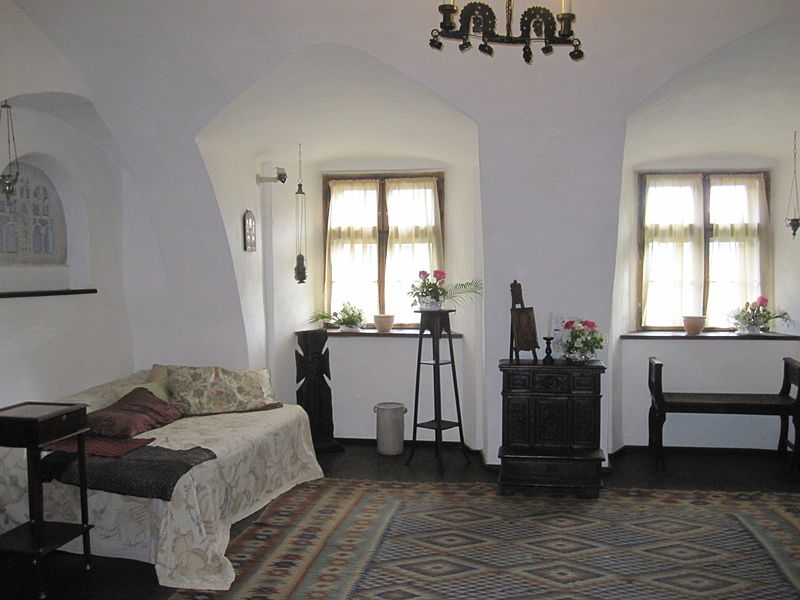 File:Bran room.jpg