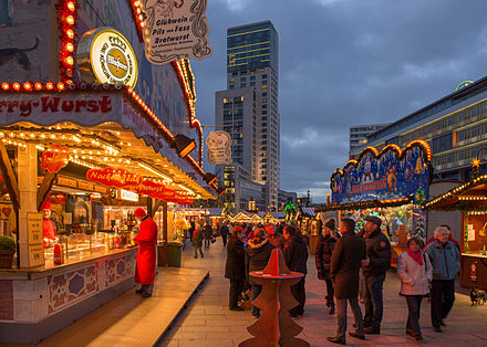 Breitscheidplatz (between Ku'damm and Tauentzienstraße) in wintertime