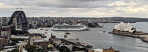 Miniatuur voor Bestand:Brilliance of the Seas departing Sydney.jpg