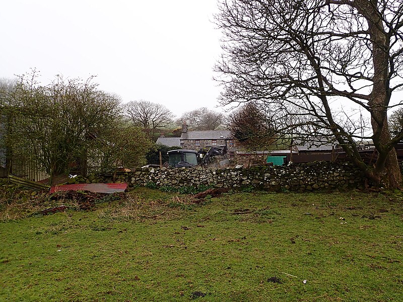 File:Bron-y-Foel Farm - geograph.org.uk - 6101301.jpg