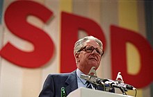 Hans-Jochen Vogel auf einem SPD-Parteitag (1988) (Quelle: Wikimedia)