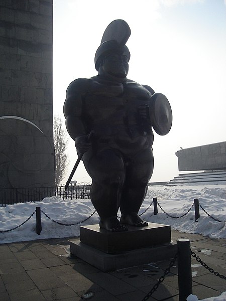 File:Cascade of Yerevan, Winter 2007 28.jpg