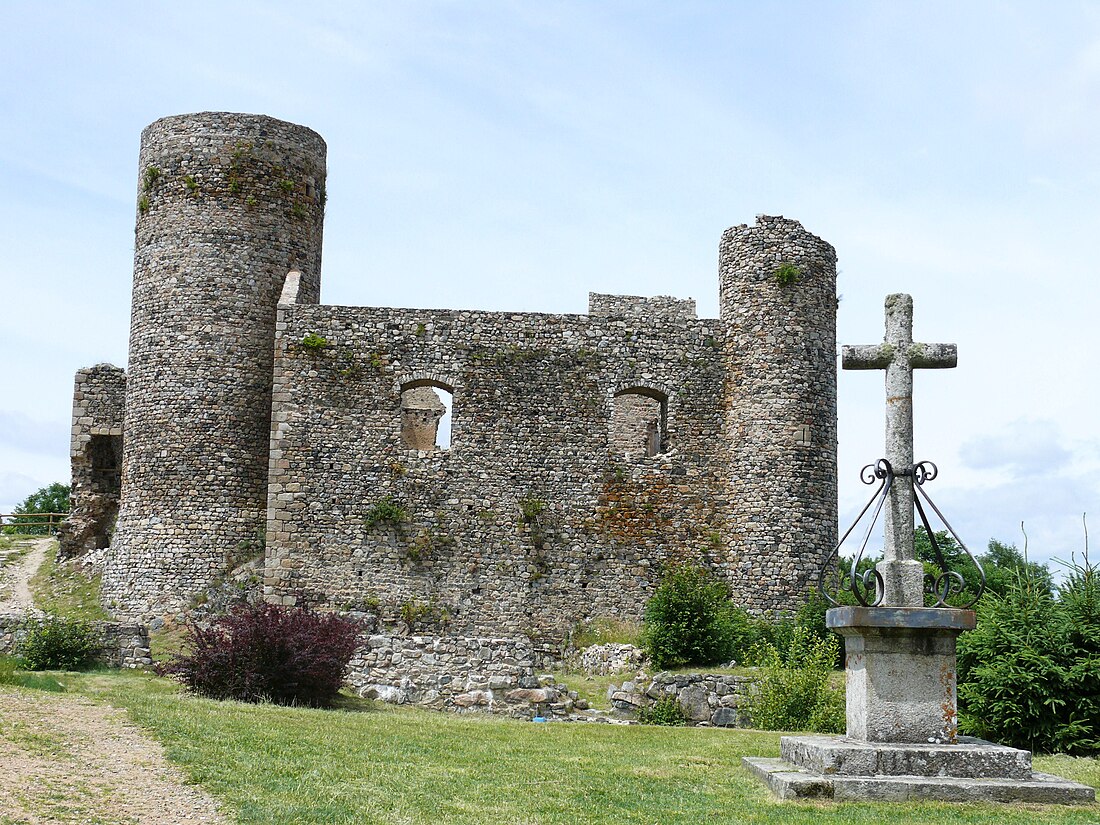 File:Champoly - Château d'Urfé -1.jpg