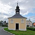 Čeština: Kaple Panny Marie, Vahaneč, jižní průčelí. This is a photo of a cultural monument of the Czech Republic, number: 27939/4-1108. Památkový katalog  · MIS  · hledat obrázky  · hledat seznamy  · Wikidata