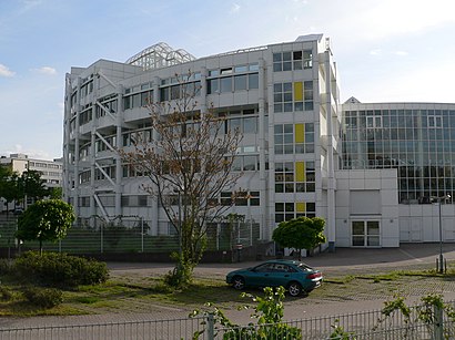 So kommt man zu Fraunhofer-Institut Für Produktionsanlagen Und Konstruktionstechnik Ipk mit den Öffentlichen - Mehr zum Ort Hier