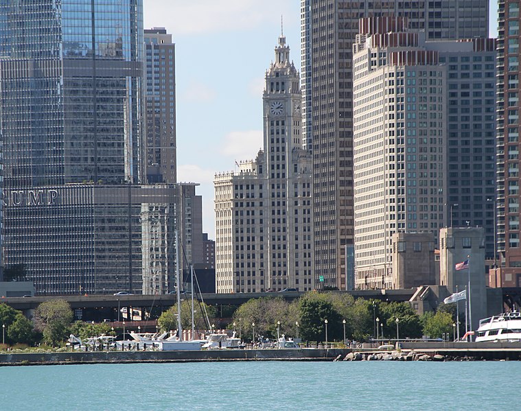 File:Chicago Buildings 18 (15439448718).jpg