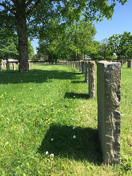 File:Cimetière allemand de Dagneux - 12.jpg