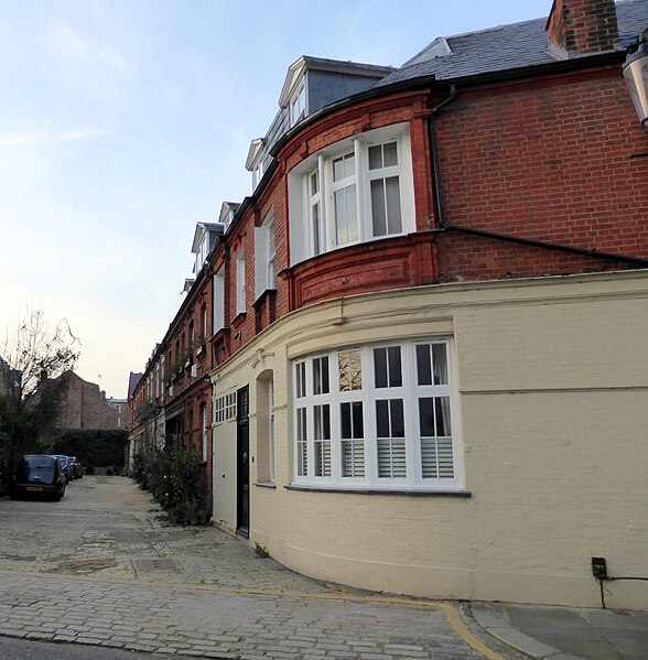 File:Clover Mews, Chelsea - geograph.org.uk - 3897328.jpg