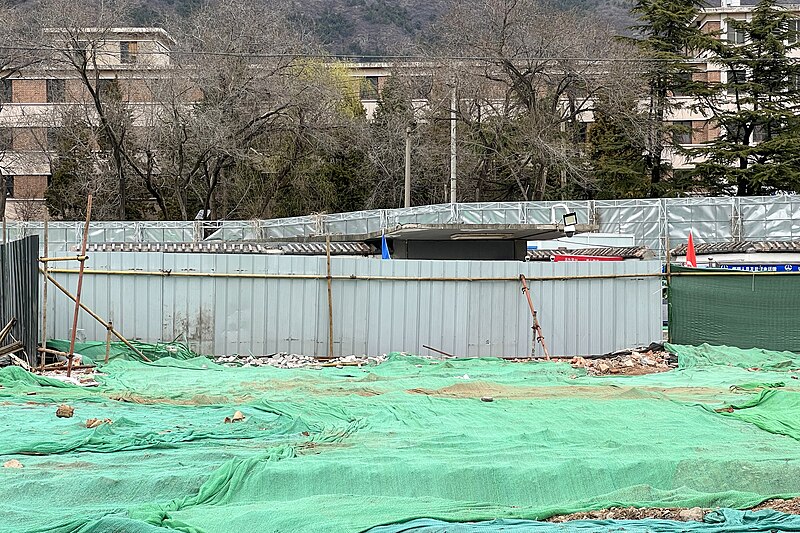 File:Construction site of Fushouling Station renovation project (20220322142040).jpg