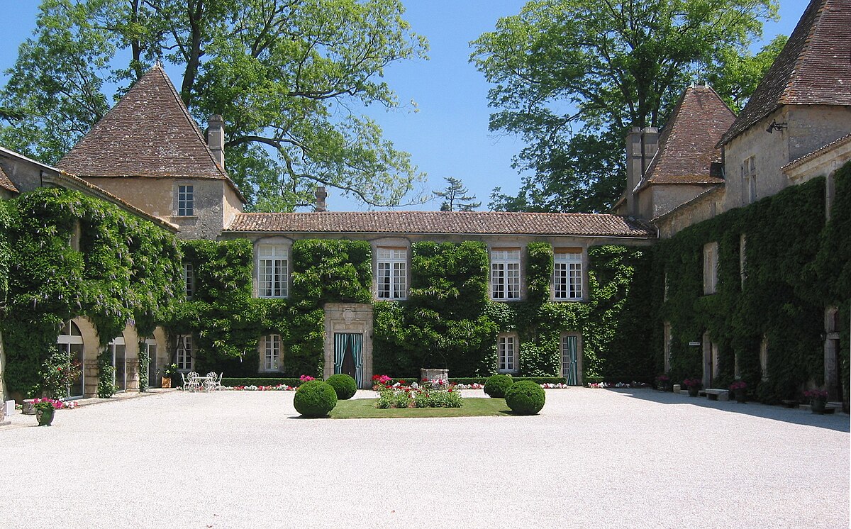 Château Carbonnieux — Wikipédia