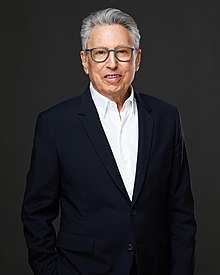 Fotografie hlavy a ramen Davida Cohena (kanadský imigrační právník)