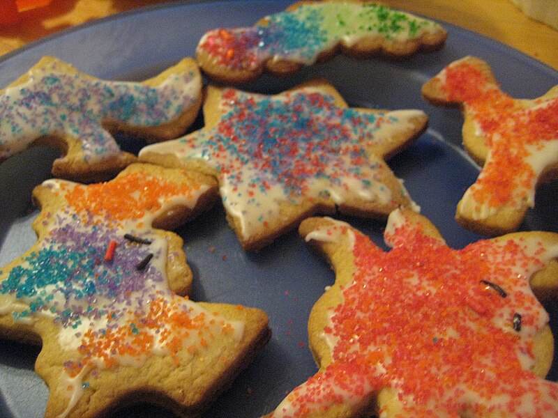 File:Decorated sugar cookies, December 2009.jpg