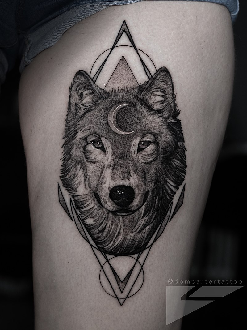 Moon tattoo by Ilaria Tattoo Art | Photo 29235