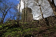 Burgruine, steiler Zugang von der östlichen SeiteLSG 2631001 Hessische Rhön