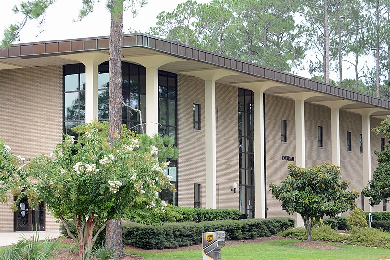 File:Engram Hall & College Union, South Georgia State College, Douglas, GA, US.jpg