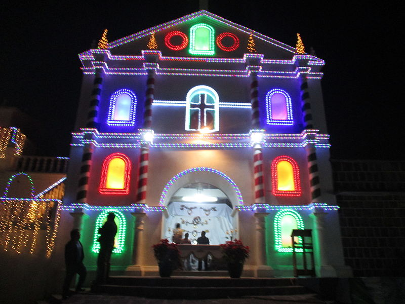 File:Església de San Pedro per nadal. A San Pedro La Laguna.01.JPG
