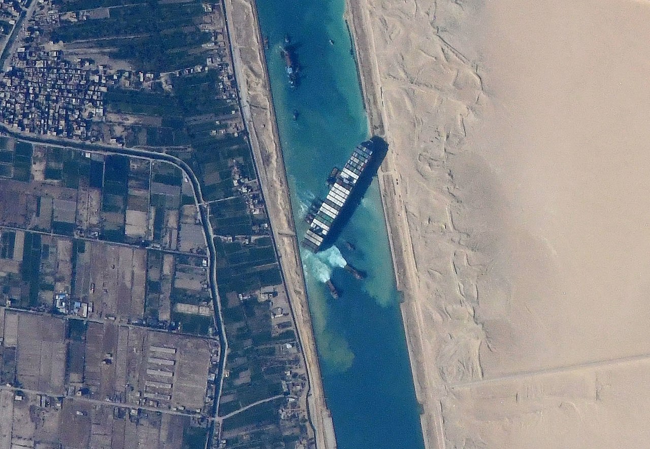 the evergiven stuck in the suez canal