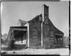 FRONT and SIDE, SHOWING MOLDED BRICK CORNICE - Rather-Rice-Gilchrist House, Bluff City Road vicinity, Somerville, Morgan County, AL HABS ALA,52-SOMVI,2-1.tif