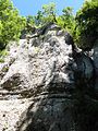 Au pied de la falaise