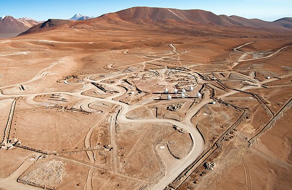 Aerial view of the ESO/NAOJ/NRAO ALMA construction site.