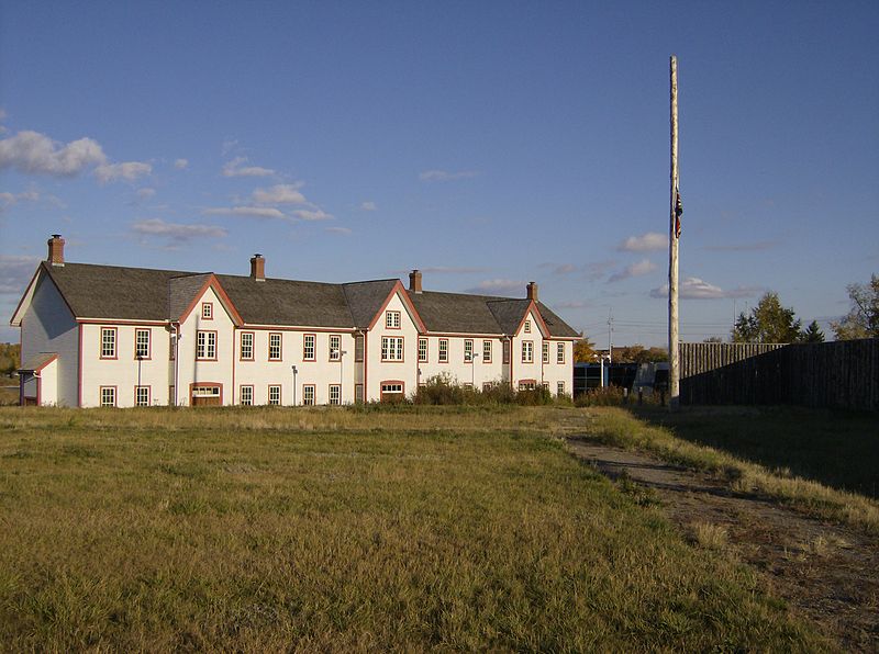 File:Fort Calgary Residence 1.jpg