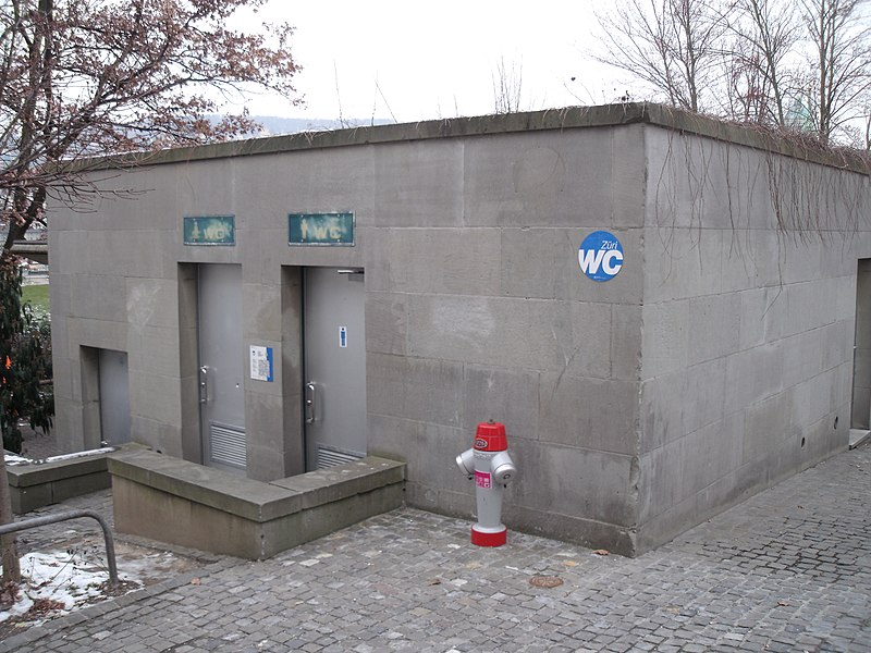File:Free Public Toilets - panoramio.jpg