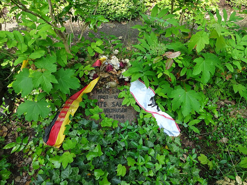 File:Friedhof heerstraße 2018-05-12 (19).jpg
