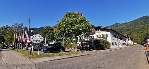 GER — Bayern — Oberbayern — Landkreis Miesbach — Gemeinde Kreuth — Kreuth Ort — Nördliche Hauptstraße 5-7 (Gasthof zur Post) Mattes 2022-08-14