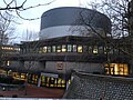 Frontseite und Haupteingang der Universitätsbibliothek Wuppertal