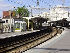 Gare de Bourg-la-Reine - Quai Robinson.jpg