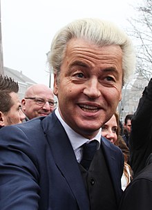 Geert Wilders tijdens een politieke campagne in Spijkenisse.jpg
