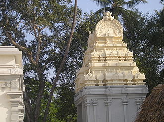 Main entrance Gopuram Govindapuram2.jpg
