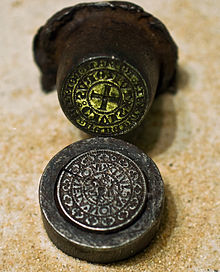 Medieval tornesel coin die from Frankfurt am Main HMF Pragestempel Turnose 15Jhd.jpg