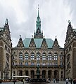 Hamburger Rathaus Innenhof