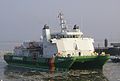 Die Helgoland beim Einlaufen in den Hafen von Cuxhaven.